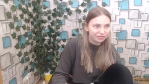 Snapshot of klerkarina chatting on February 9, 5:40 am klerkarina online show from February 9, 5:40 am