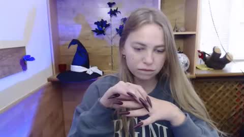 klerkarina online show from November 3, 6:14 am