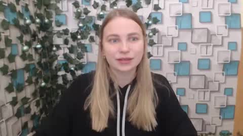Snapshot of klerkarina chatting on December 18, 7:58 am klerkarina online show from December 18, 7:58 am