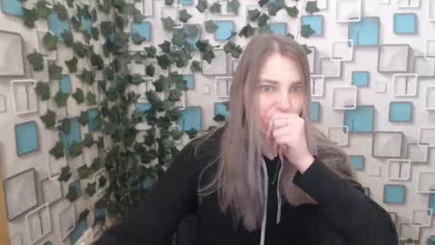 Snapshot of klerkarina chatting on February 22, 5:44 am klerkarina online show from February 22, 5:44 am
