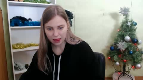 Snapshot of klerkarina chatting on January 8, 6:09 am klerkarina online show from January 8, 6:09 am