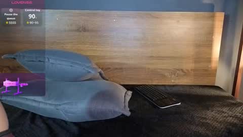 KLOE online show from February 12, 11:41 pm