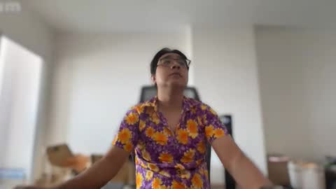 KiM.K online show from April 13, 5:55 am