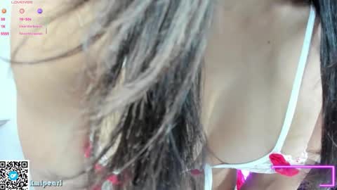 Camila Reyes online show from October 7, 10:11 am