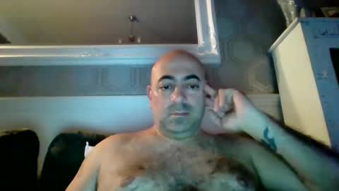 Snapshot of knickerwhipper chatting on December 15, 2:19 am knickerwhipper online show from December 15, 2:19 am