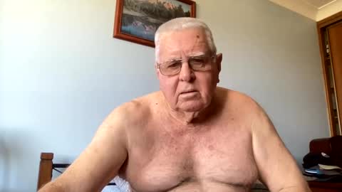 Aussiedude online show from January 6, 1:31 am