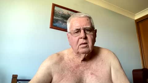 Aussiedude online show from October 22, 4:26 am