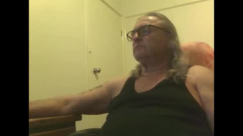knobout online show from May 13, 10:47 am