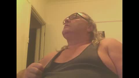 Snapshot of knobout chatting on February 25, 11:32 am knobout online show from February 25, 11:32 am