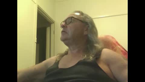 knobout online show from November 19, 10:36 am