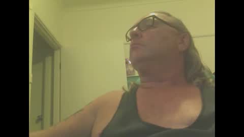 Snapshot of knobout chatting on December 5, 1:55 pm knobout online show from December 5, 1:55 pm