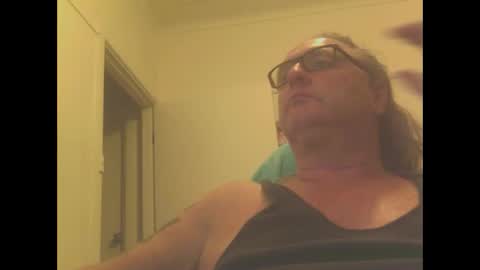 Snapshot of knobout chatting on December 3, 11:07 am knobout online show from December 3, 11:07 am
