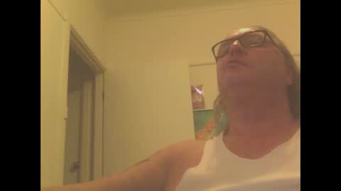 Snapshot of knobout chatting on December 9, 3:50 am knobout online show from December 9, 3:50 am