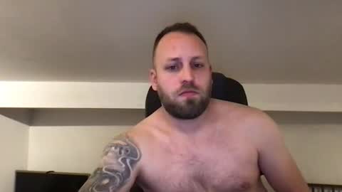 Snapshot of kobasic chatting on February 17, 11:00 pm hugo online show from February 17, 11:00 pm