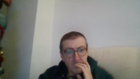 Snapshot of kolesie7 chatting on December 14, 7:57 pm JUAN CARLOS online show from December 14, 7:57 pm