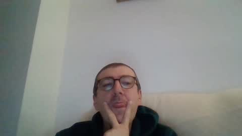 Snapshot of kolesie7 chatting on December 11, 6:20 pm JUAN CARLOS online show from December 11, 6:20 pm