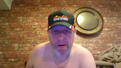 Neil online show from February 25, 10:04 am