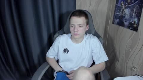 konnor_deviant online show from December 2, 8:17 pm