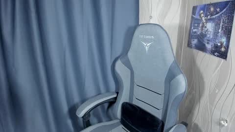 konnor_deviant online show from December 3, 10:23 pm