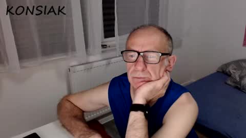 Snapshot of konsiak chatting on September 18, 7:29 pm Komsiak online show from September 18, 7:29 pm