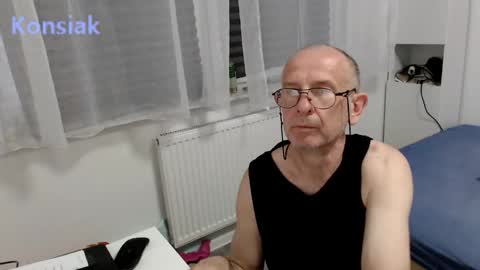 Komsiak online show from May 3, 4:46 pm