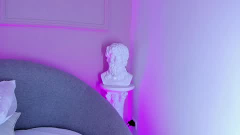 K O S M I C online show from May 13, 4:05 pm