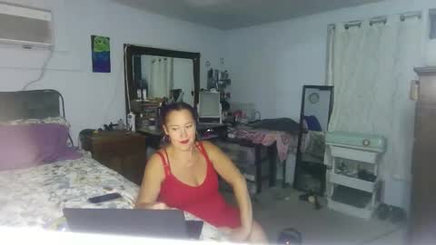 Snapshot of kreamyk420 chatting on October 17, 10:30 am kreamyk420 online show from October 17, 10:30 am