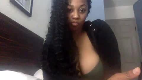 kremecapri online show from October 10, 6:52 am