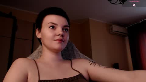 krisneal online show from March 26, 10:09 am