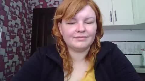 KrisryxONiks online show from May 15, 5:27 am