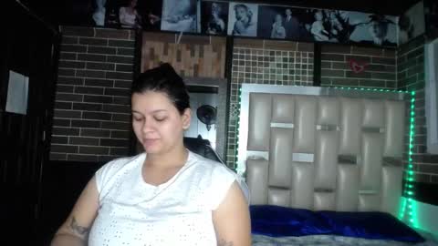 Snapshot of kriss_sweetboobs chatting on February 22, 12:40 pm kriss_sweetboobs online show from February 22, 12:40 pm