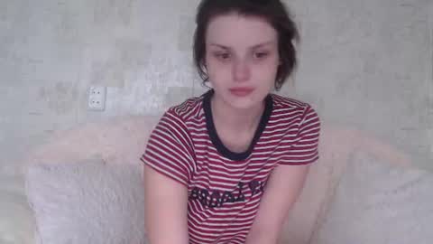 krissvoss online show from July 3, 2:33 pm