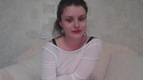 krissvoss online show from August 2, 6:10 pm