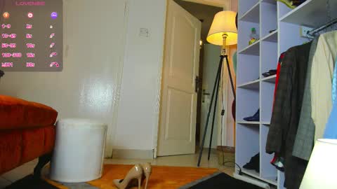 Snapshot of krissy_nile995 chatting on September 11, 7:53 am Thaterotic woman online show from September 11, 7:53 am