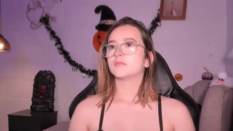 kristal online show from October 14, 1:47 pm