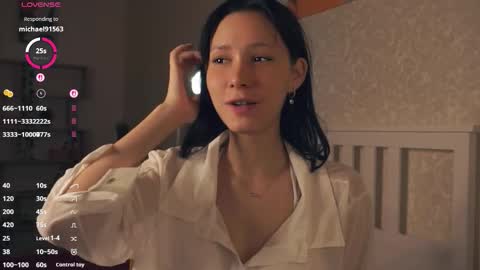 Emma online show from October 11, 8:34 pm