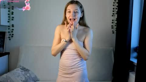 kristandaty online show from May 5, 12:44 pm