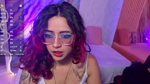 kristen_tay online show from May 25, 3:34 am