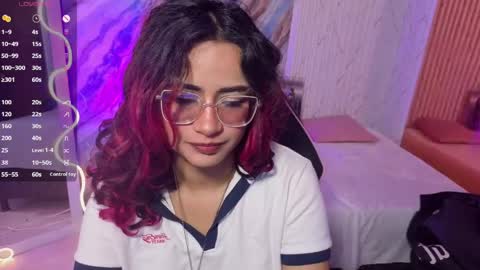 kristen_tay online show from May 26, 3:45 am