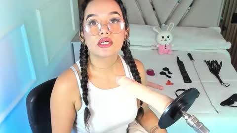 Kristen Bread online show from October 16, 7:13 pm