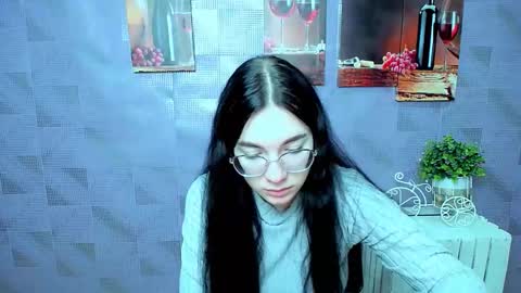 Kristen online show from October 21, 7:46 am