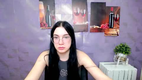 Kristen online show from October 27, 12:49 pm