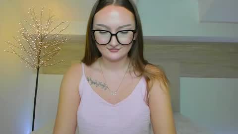 Kristina  online show from December 3, 8:33 pm