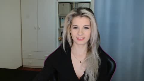 KristineAmore online show from March 18, 7:14 am