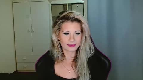 KristineAmore online show from November 27, 8:00 am