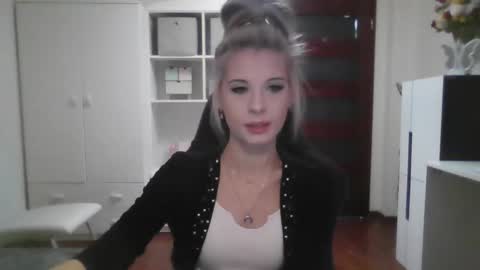 KristineAmore online show from October 9, 7:36 am