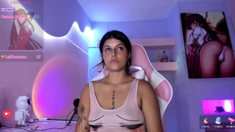 KristinWall online show from January 19, 11:32 pm