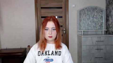 Snapshot of kristy_fran chatting on September 10, 8:21 pm Kristy online show from September 10, 8:21 pm
