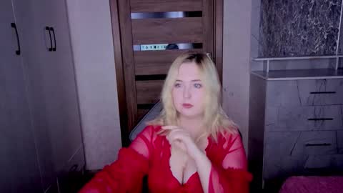 Kristy online show from May 16, 11:36 pm