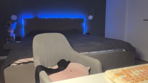 Kristi online show from December 1, 4:10 am